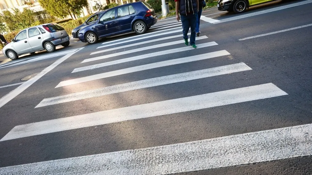Bărbat accidentat pe o trecere de pietoni din municipiu