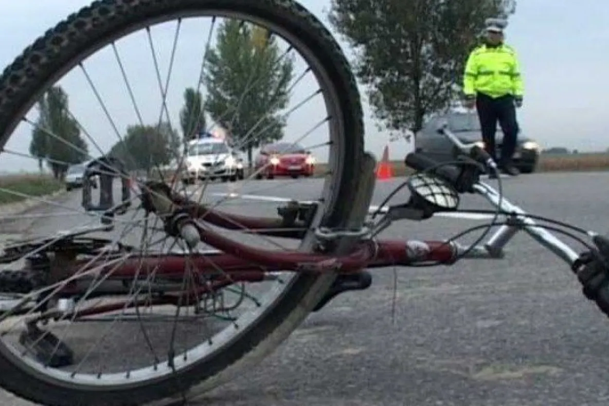 Tragedie în Ardud: Un biciclist a fost lovit mortal de un camion