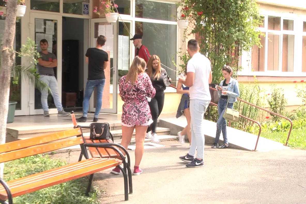 BAC 2018 sesiunea de toamnă. 307 candidați au susținut azi proba scrisă la Limba și literatura română