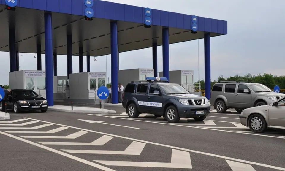Tânără din Afganistan oprită de polițiștii de frontieră 