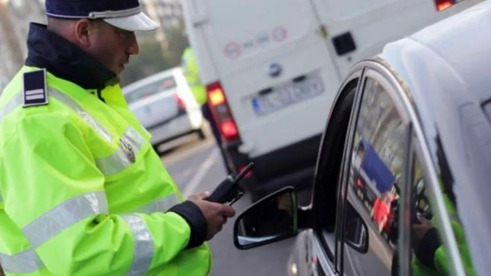 S-a ales cu dosar penal la 18 ani. A fost prins conducând fără permis