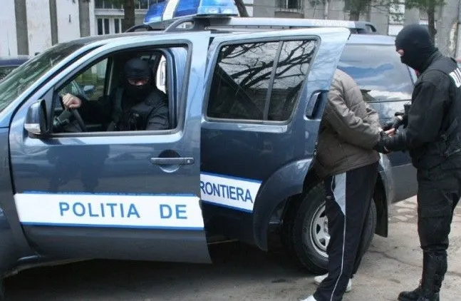 Bărbat condamnat la închisoare, oprit în Vama Petea