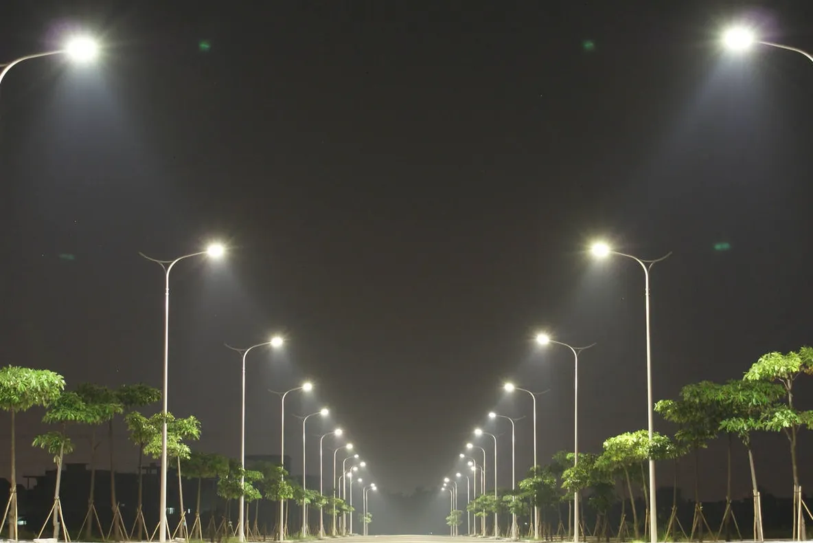 Investiţie de 22,6 milioane de lei pentru iluminatul public din Carei