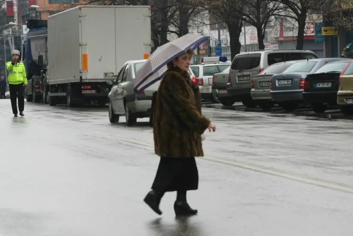 Zeci de pietoni sancţionaţi pentru că au traversat neregulamentar