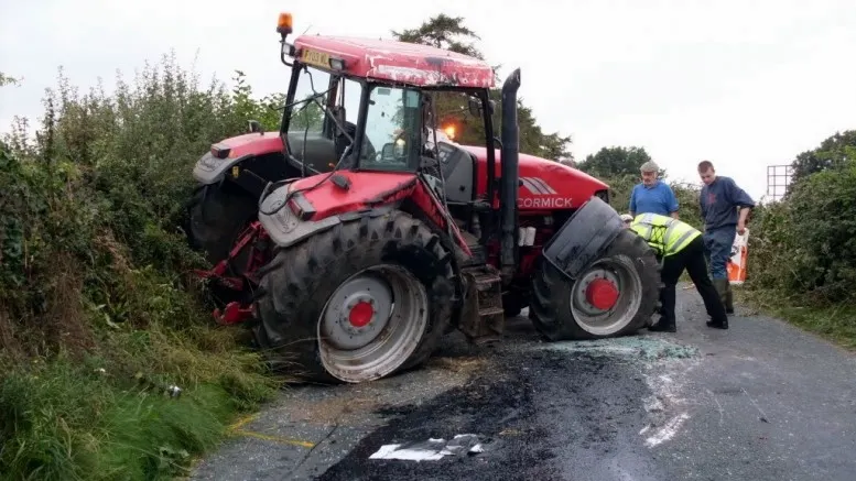 Tractorist fără permis de conducere implicat într-un accident rutier în Ardud