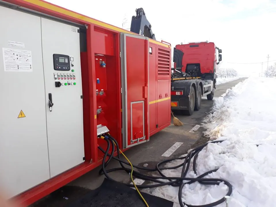 Pompierii sătmăreni au trimis un container cu generator de curent în Timiș