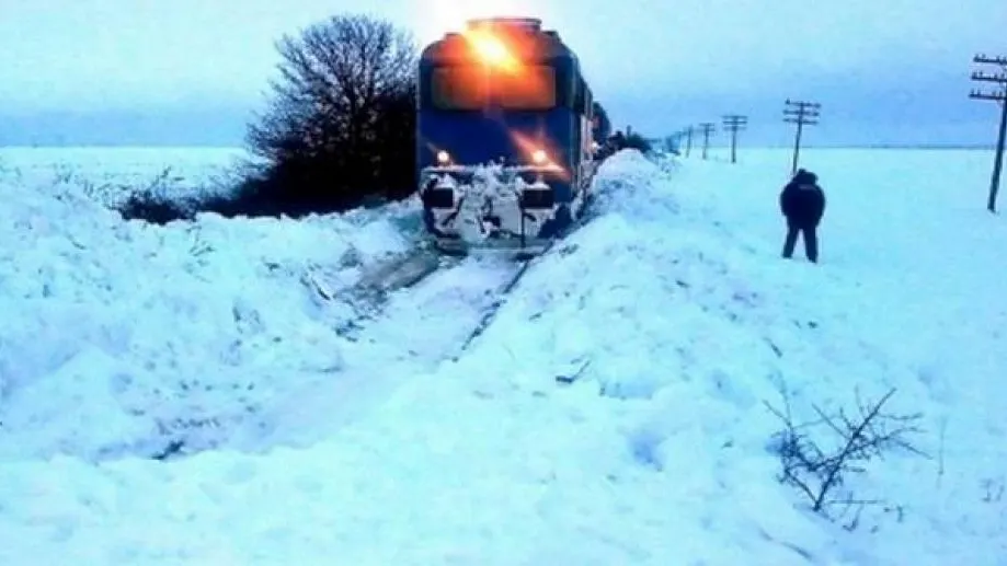 Trenuri anulate din cauza zăpezii