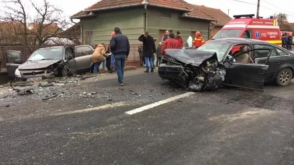 Un şofer beat a intrat pe contrasens şi a lovit o femeie