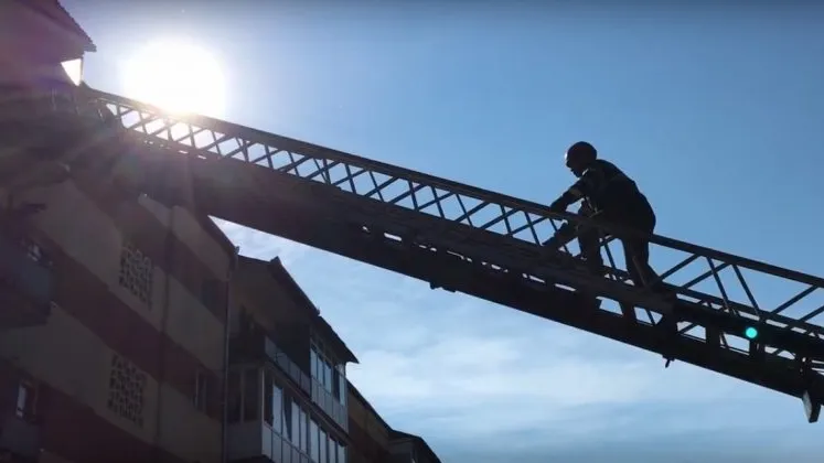 Femeie moartă, găsită în casă pe strada Sănătății
