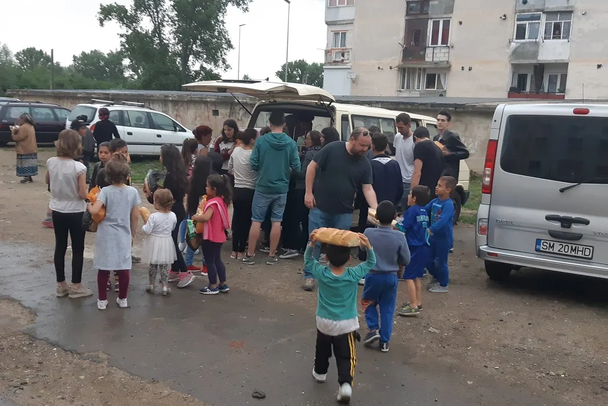 Gest. Alimente pentru 500 de sărmani oferite de Serviciul de Ajutor Maltez