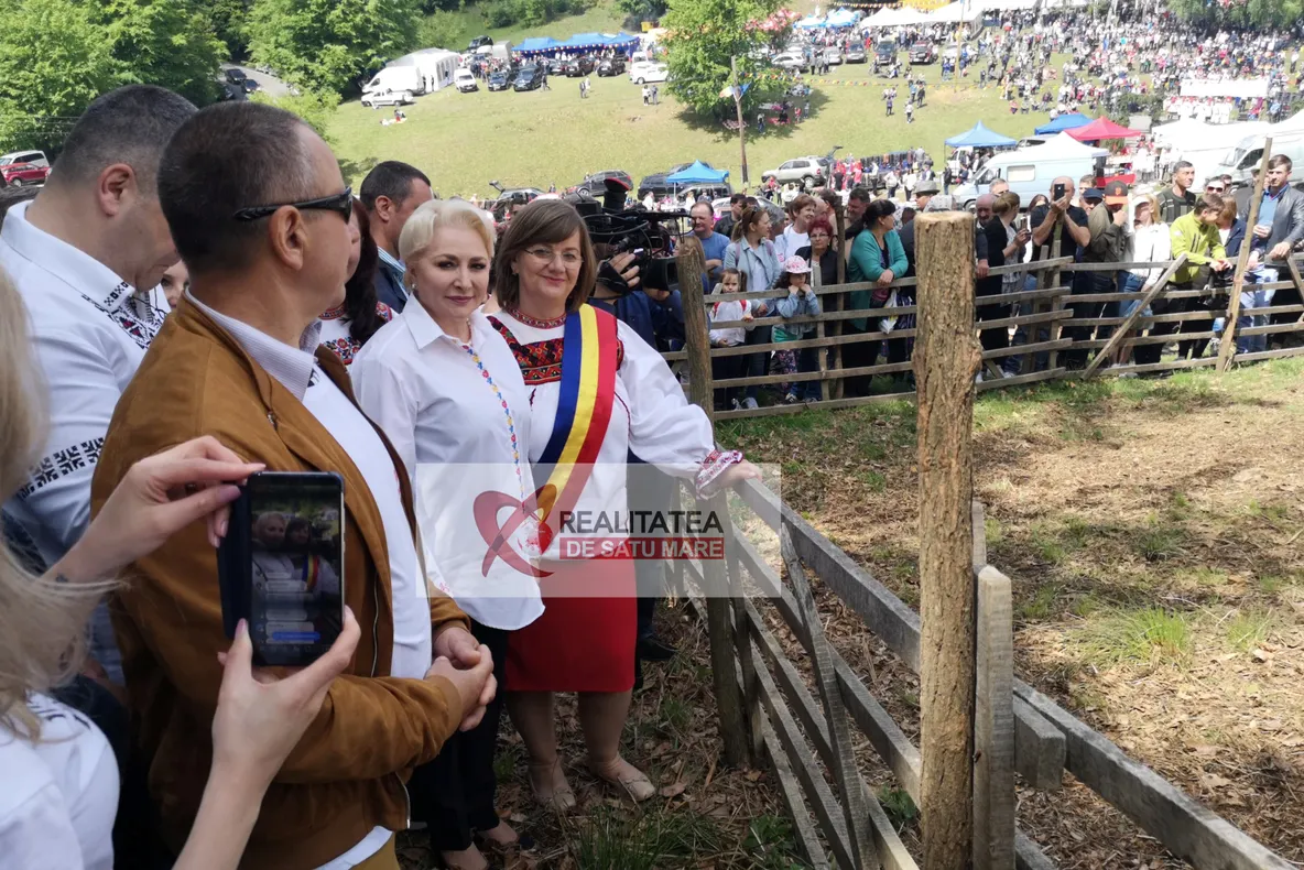 Viorica Dăncilă i-a felicitat pe locuitorii din Țara Oașului