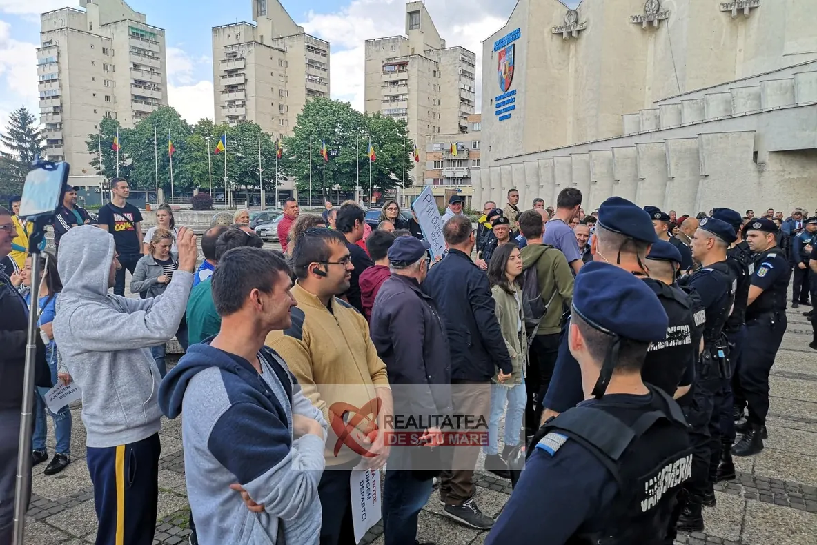 Viorica Dăncilă, huiduită la Satu Mare
