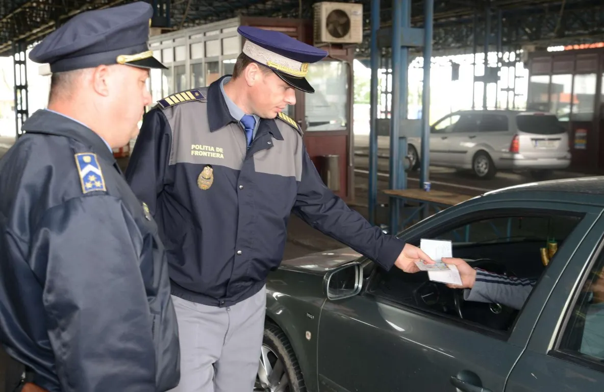 Trafic întrerupt temporar la graniţa cu Ungaria. La vama Petea, timpul de așteptare este de 120 de minute