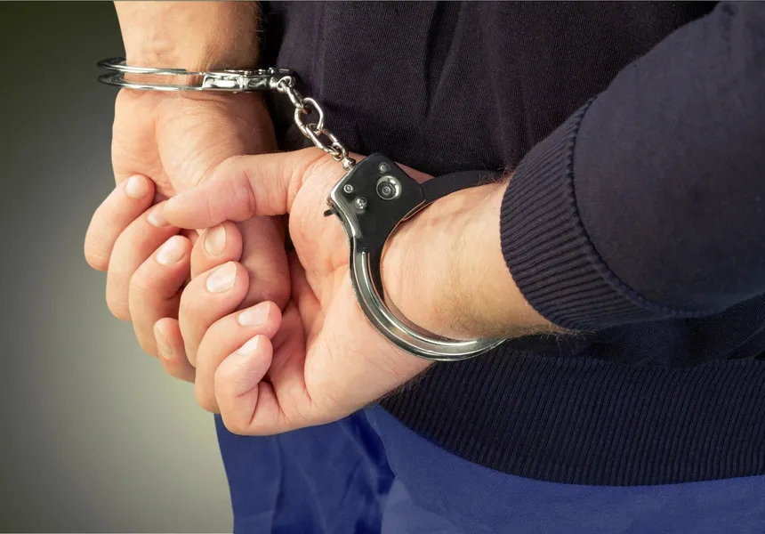 Sătmărean, de 35 de ani, urmărit național, depistat de polițiști