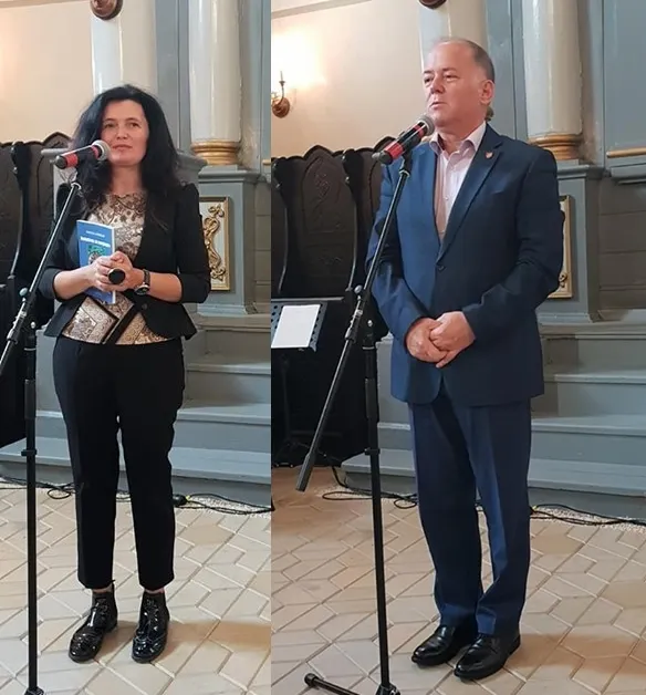 Doi scriitori sătmăreni au deschis Târgul de carte de la Alba Iulia