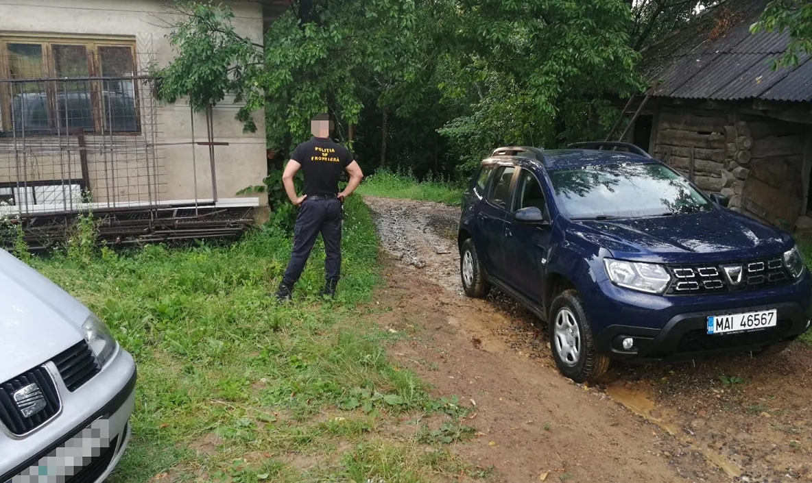 Soț și soție contrabandiști din județul Satu Mare, prinși în flagrant de polițiști