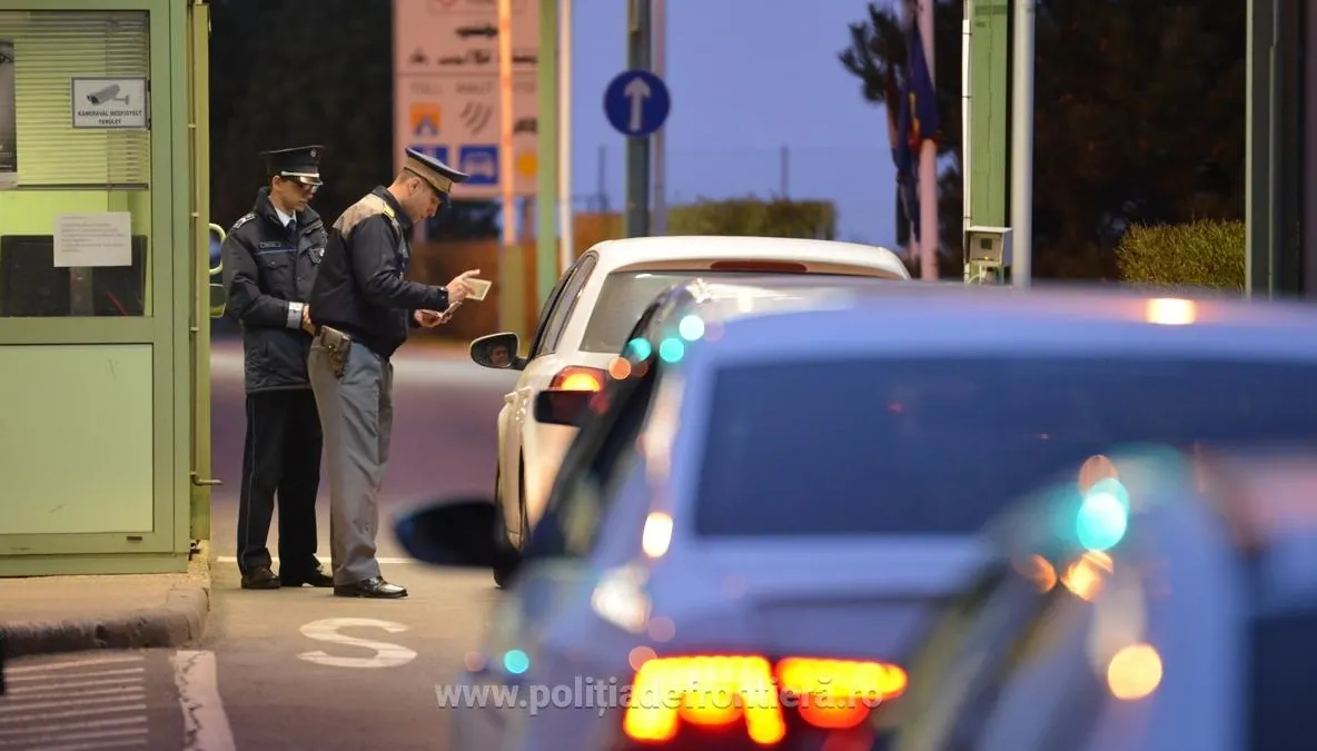 Ţigări în valoare de 1.800 lei, confiscate la frontieră, iar șoferul amendat cu 5.000 lei