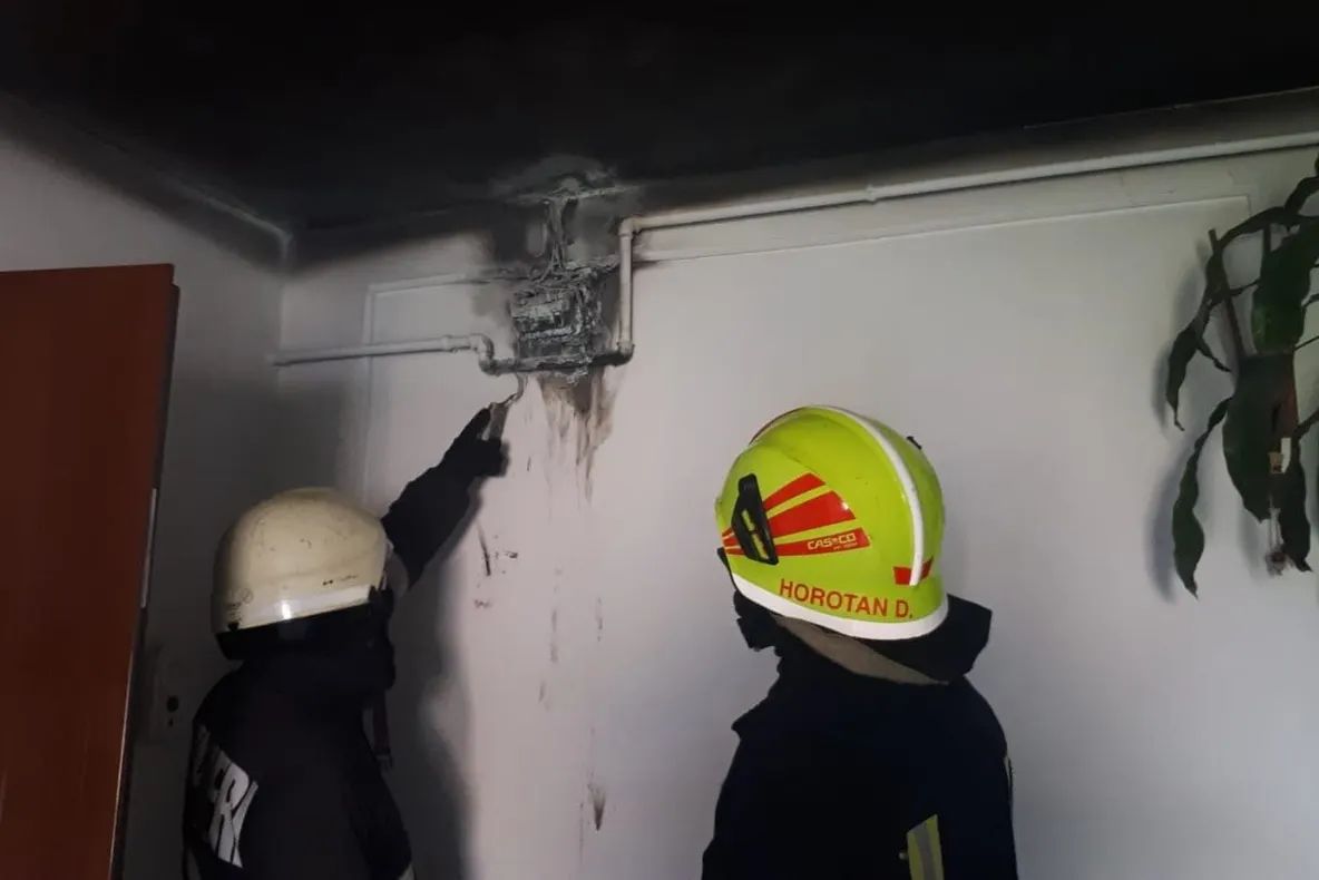 Incendiu într-un bloc din municipiu