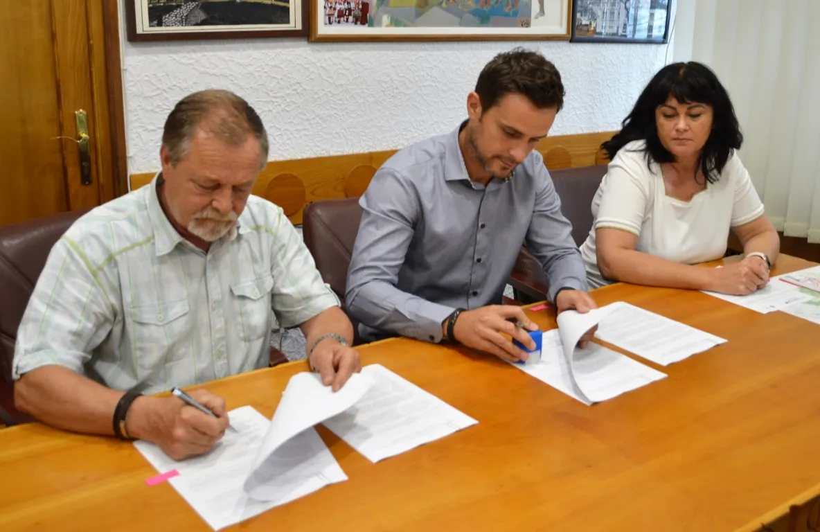 A fost semnat contractul de servicii pentru realizarea studiului de fezabilitate a proiectului ce vizează extinderea clădirii Spitalului Județean de Urgență Satu Mare