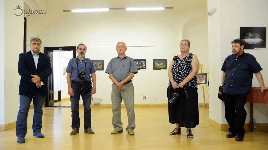 76 de fotografii realizate de membrii fotoclubului „Helios-Art” din Nyíregyháza, expuse la Castelul din Carei