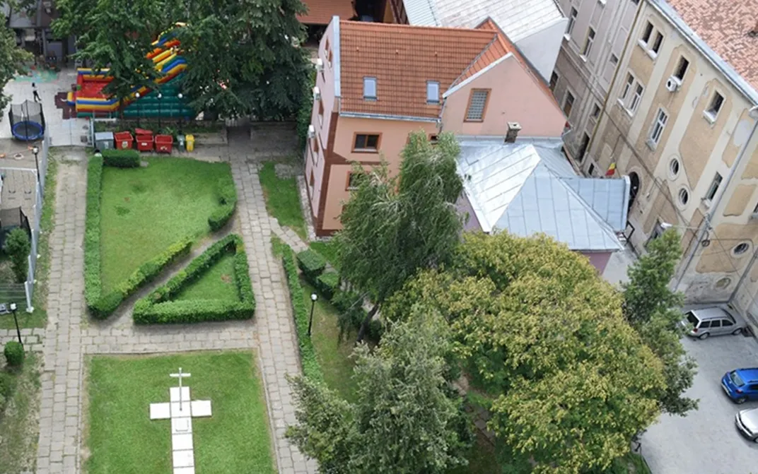 Parcul situat în jurul Turnului Pompierilor se va numi ”Parcul dr. Fátyol Rudolf"
