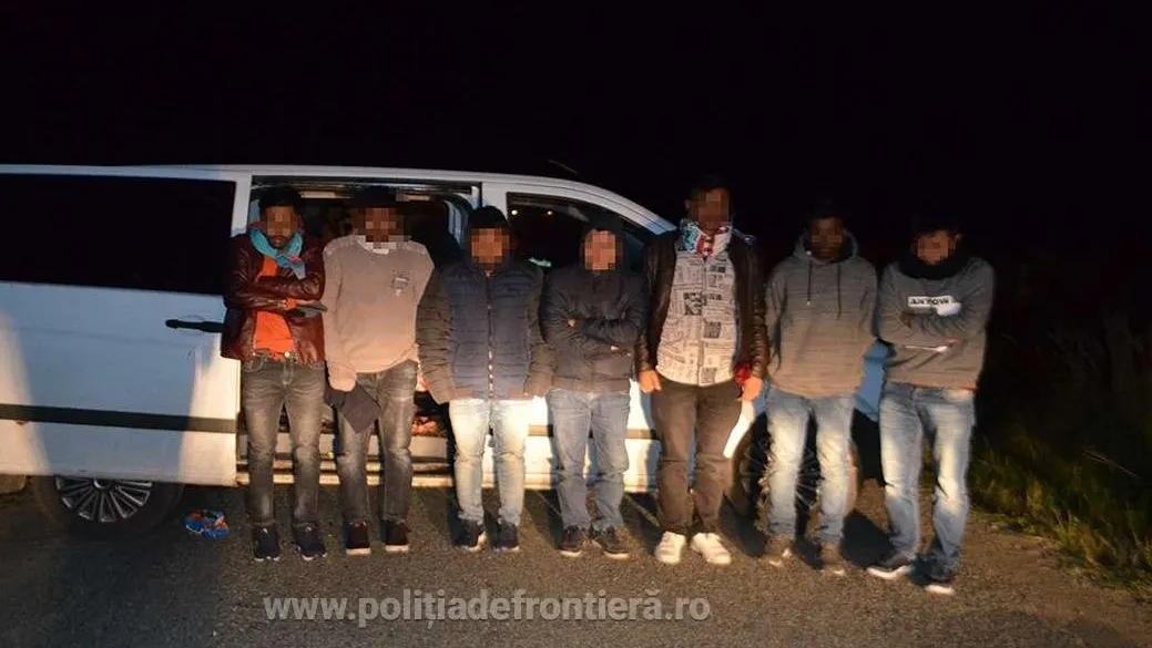 Călăuze ucrainene şi migranți asiatici, depistaţi la frontiera cu Ungaria