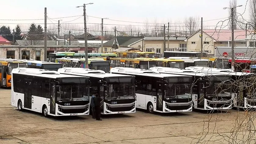 Şoferii Transurban au continuat azi greva