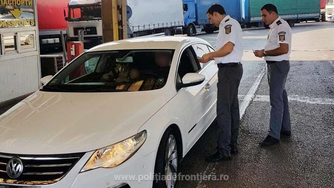 Prins în flagrant în timp ce încerca să dea mită polițiștilor de la Halmeu
