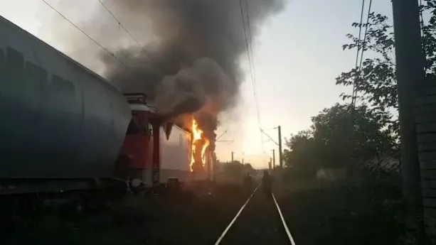 Locomotivă în flăcări, în județul Satu Mare
