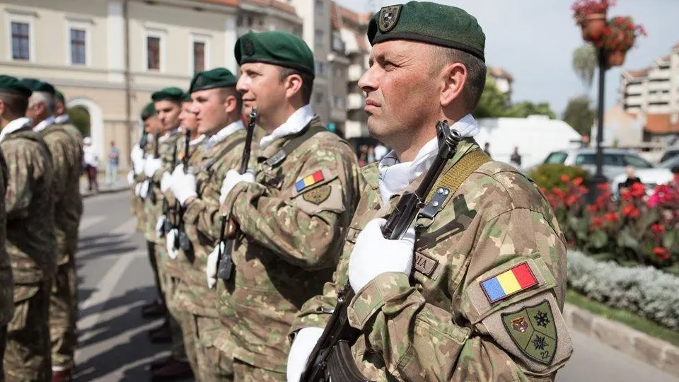 ”Ziua Armatei României” | Manifestări organizate de militarii Diviziei 4 Infanterie „Gemina” la Satu Mare și Carei