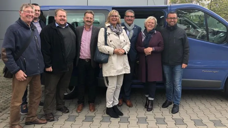 Microbuz oferit de Districtul Darmstadt-Dieburg din Germania fundației Maurer