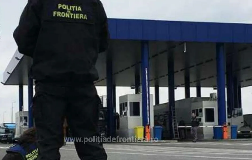 Bărbați arestați la intrarea în țară
