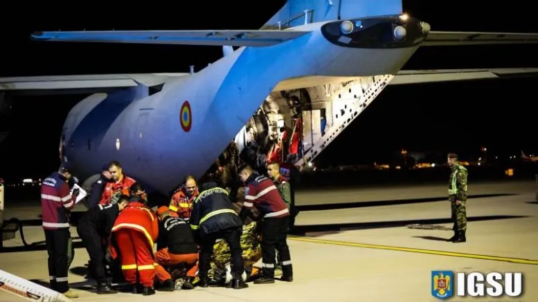 Copil transportat cu avionul de la Satu Mare la București, după ce s-a opărit cu apă fiartă