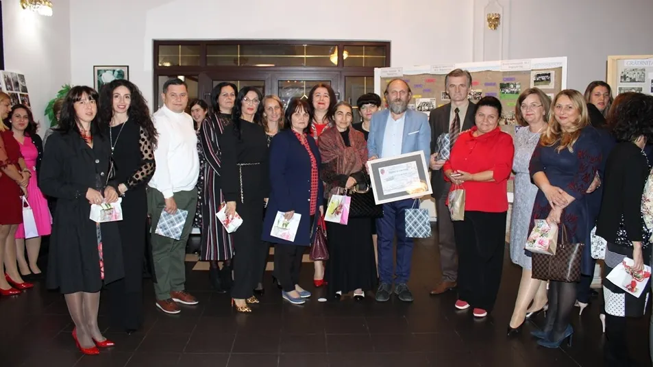 De Ziua Mondială a Educației, dascălii negreșteni, omagiați