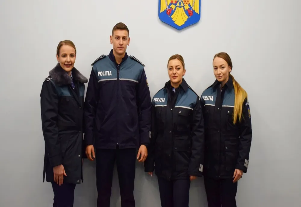 Patru subofițeri, absolvenți ai Şcolii de Agenți de Poliție ”Septimiu Mureşan” Cluj-Napoca, repartizați la IPJ Satu Mare