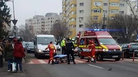 Accident în Satu Mare. Femeie lovită pe o trecere de pietoni