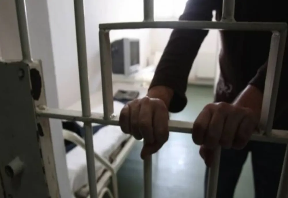 Oșan condamnat la închisoare pentru evaziune fiscală, prins de polițiști și trimis după gratii