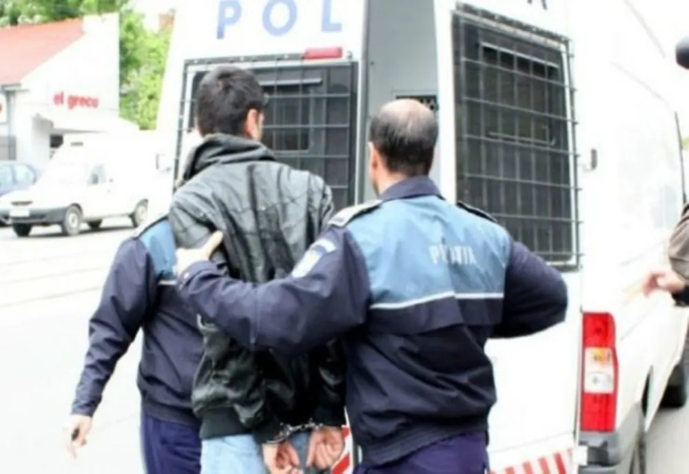 Un minor, de 17 ani, s-a ales cu dosar penal
