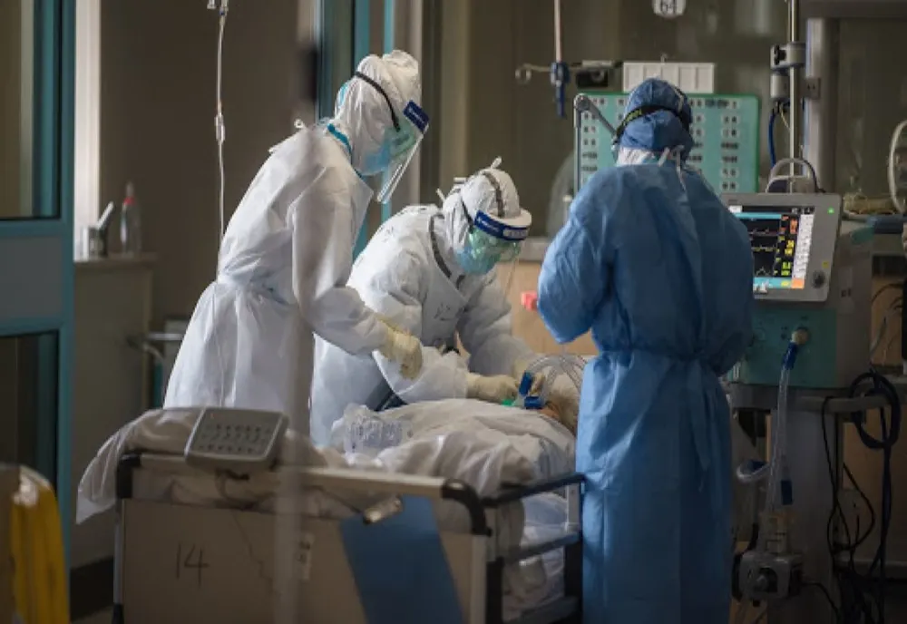 285 cadre medicale infectate cu noul corinavirus, în România