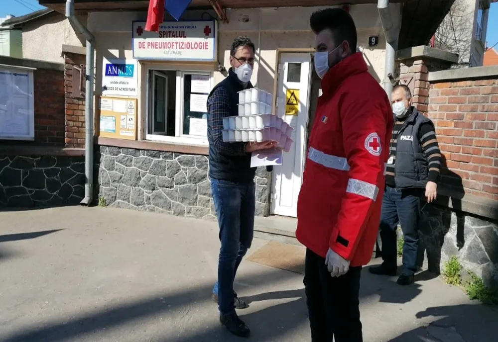 Crucea Roșie a donat echipamente de protecție Spitalului Județean de Urgență Satu Mare