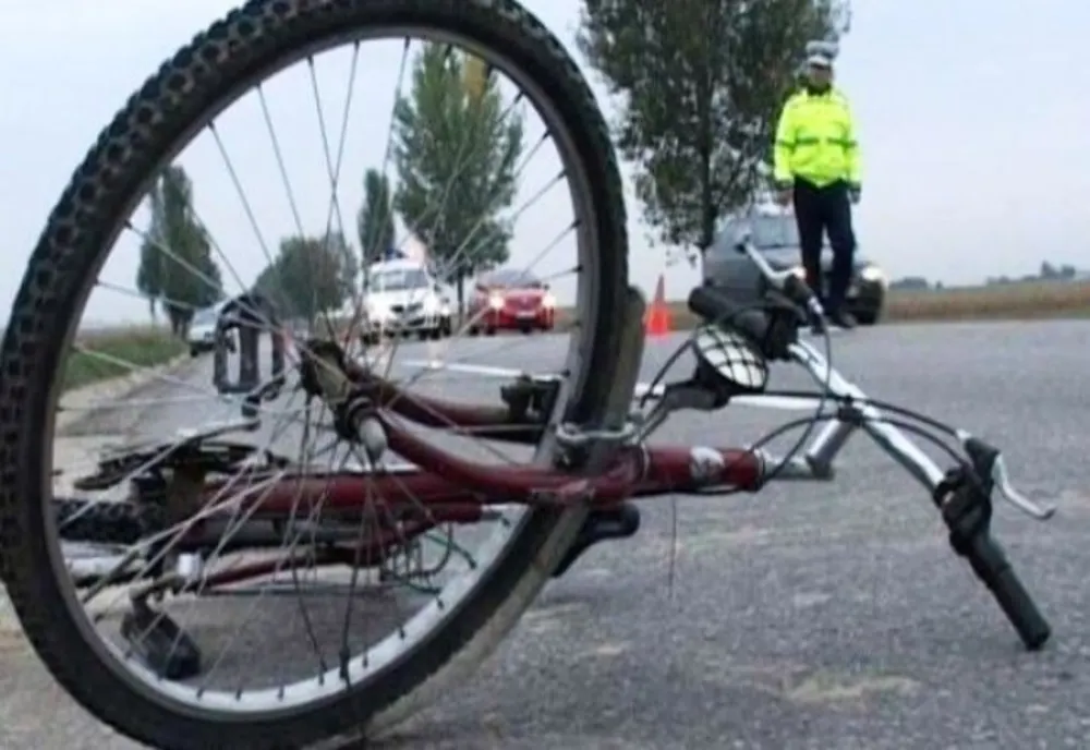 Accident grav în Odoreu. Biciclist lovit de mașină