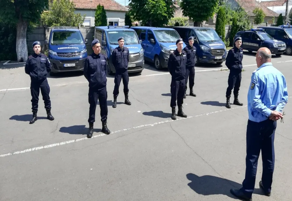 O nouă serie de elevi, în practică la Jandarmeria Satu Mare