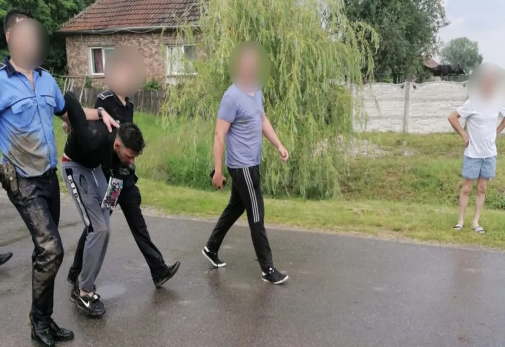 Deținutul care a evadat vineri a fost prins. Polițiștii l-au prins în Mădăras