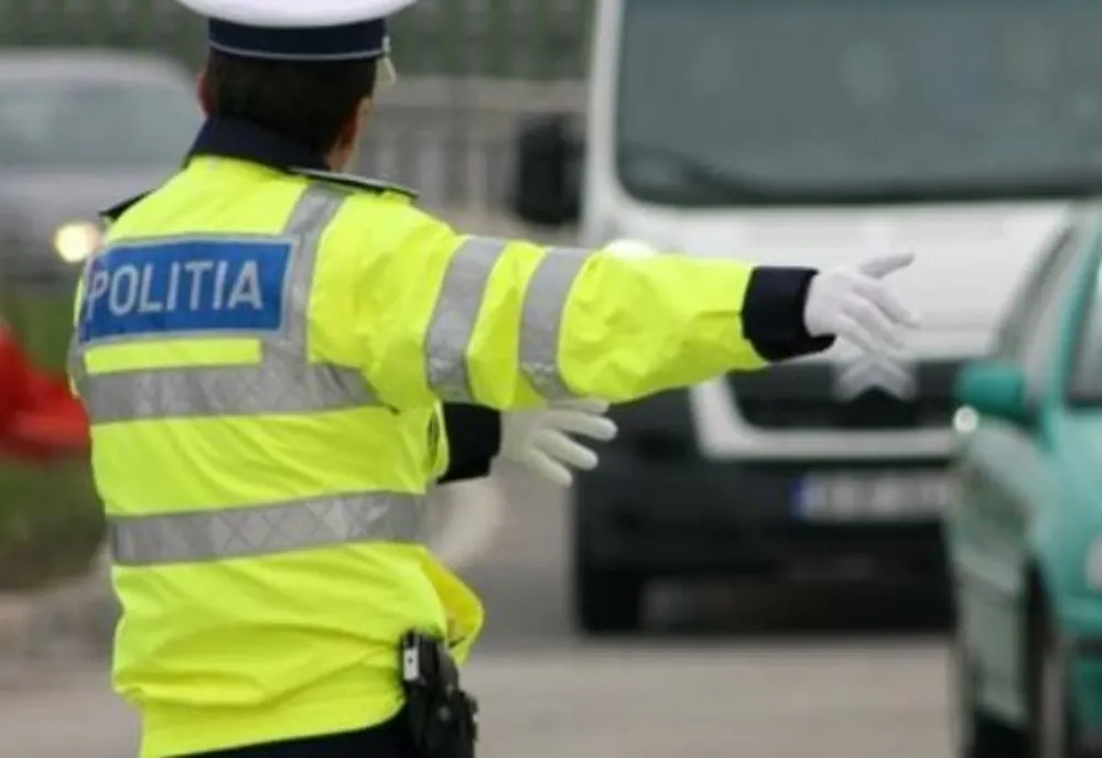 Zeci de șoferi lăsați fără permise de polițiștii rutieri sătmăreni! Au curs și amenzile