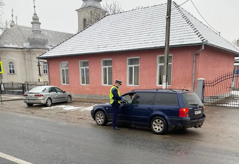 Amenzi de circa 27.000 lei, aplicate de polițiști celor care nu respectă măsurile de protecție