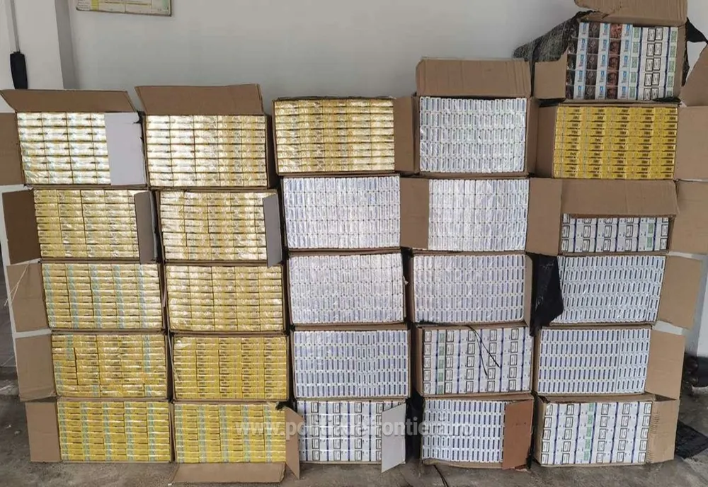 Aproape 16.000 de pachete cu țigări de contrabandă, depistate de polițiștii de frontieră sătmăreni