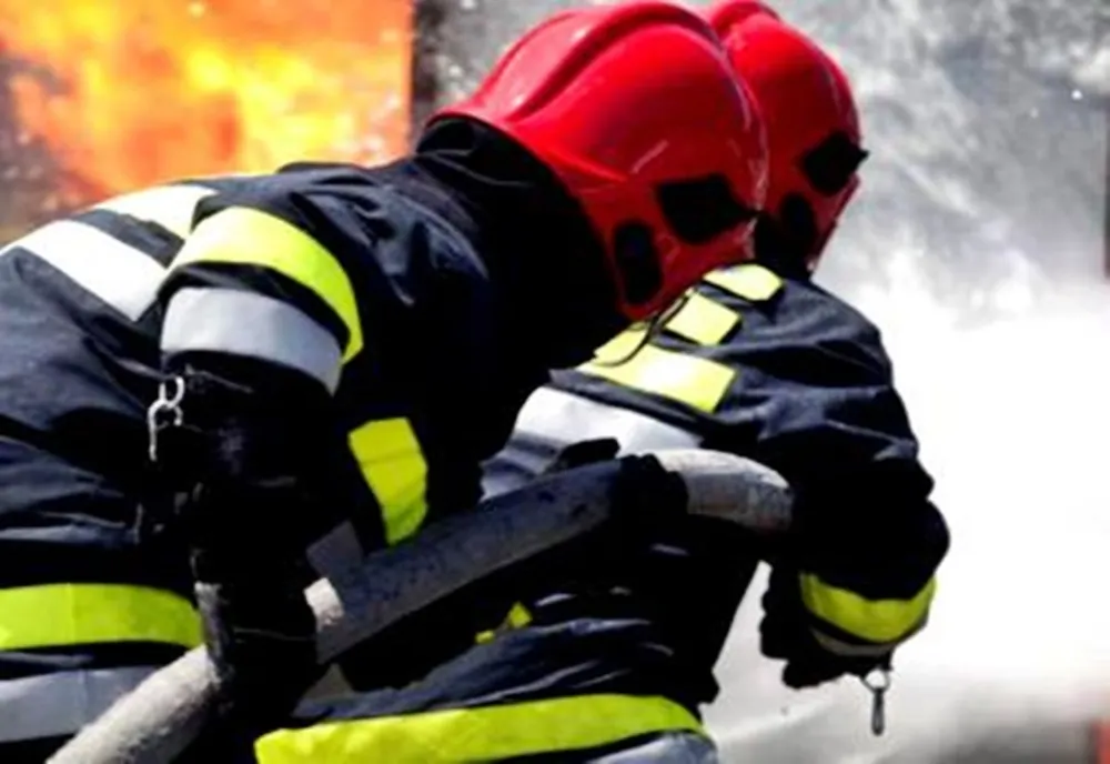 Incendiu într-un apartament din  Satu Mare! Un bărbat a fost găsit decedat