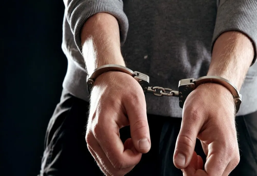 Bărbat din Negreşti Oaș reţinut pentru 24 de ore după ce nu a respectat arestul la domiciliu