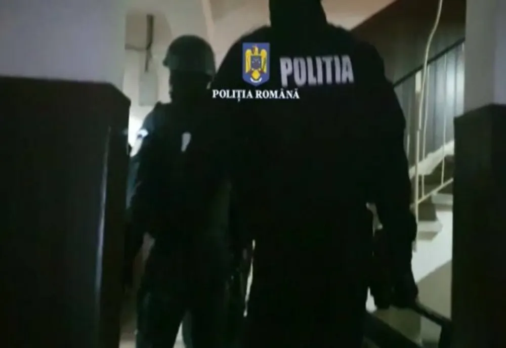 37 de percheziţii în Satu Mare la traficanţii de droguri | Cum acţionau