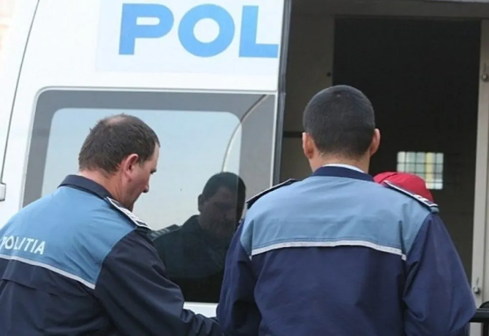 Furturi de pe un şantier din Carei